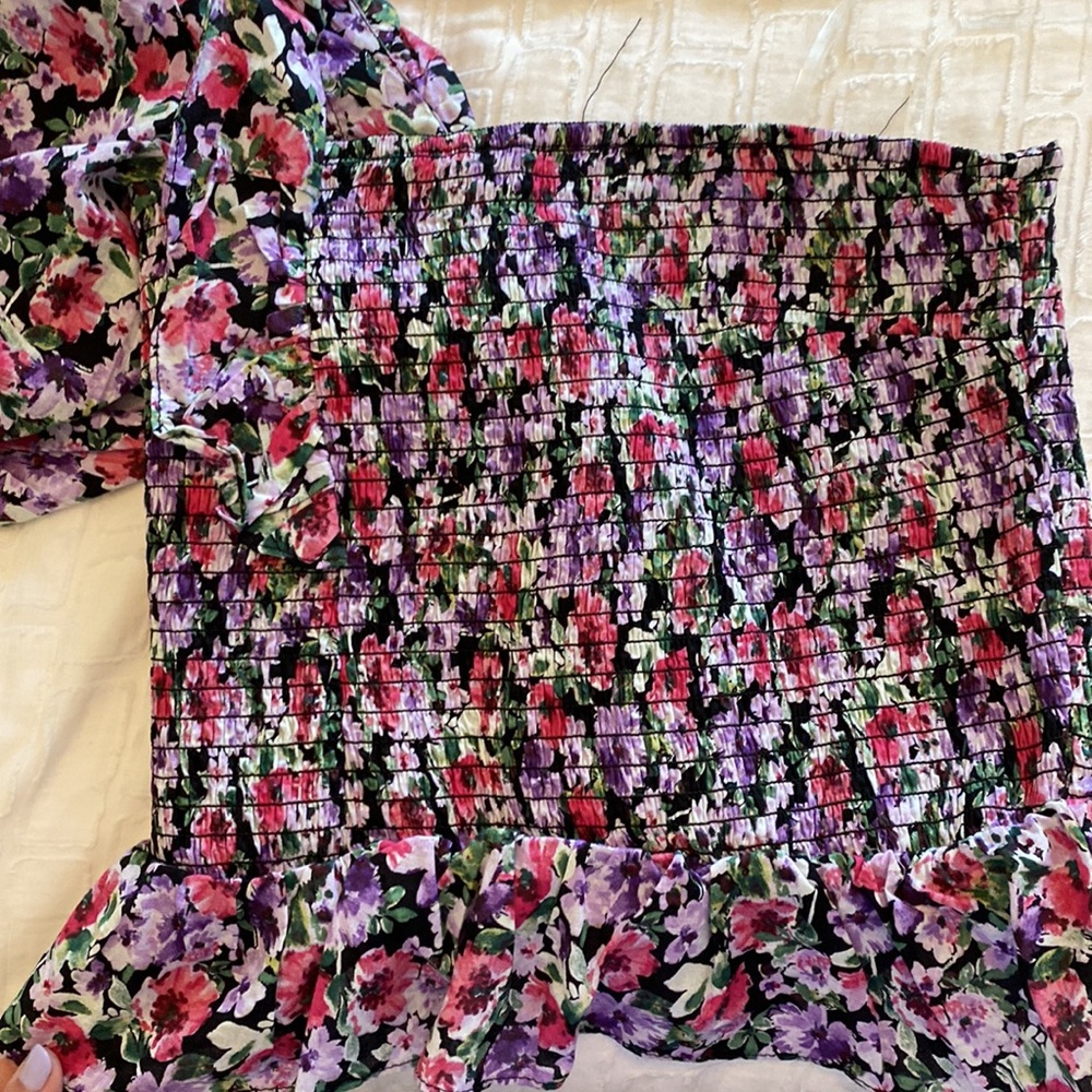 NWOT Floral One Shoulder Top - Picture 5 of 6